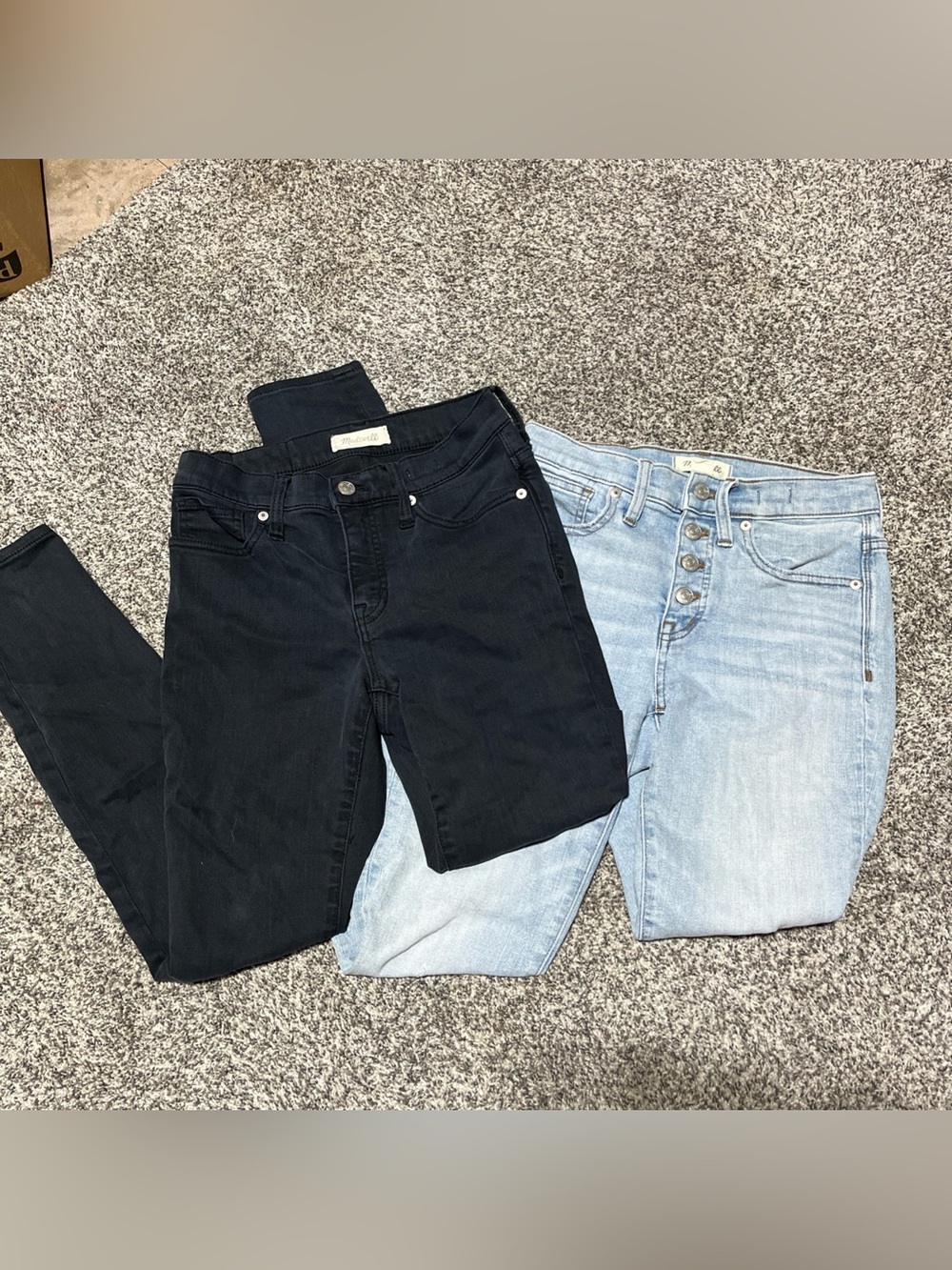 2 Madewell 9" High Rise Skinny Distressed Jeans Size 26 Light Wash, Black Note!